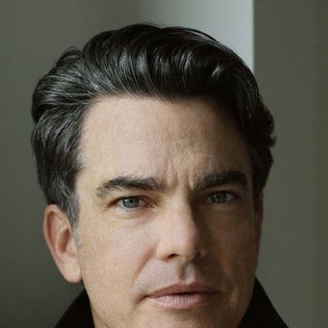 Peter Gallagher