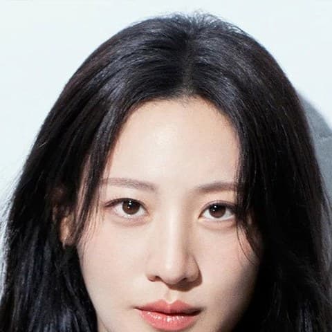 Claudia Kim