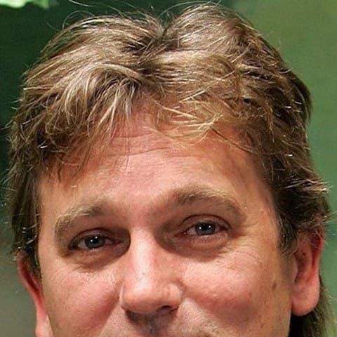Simon Shepherd