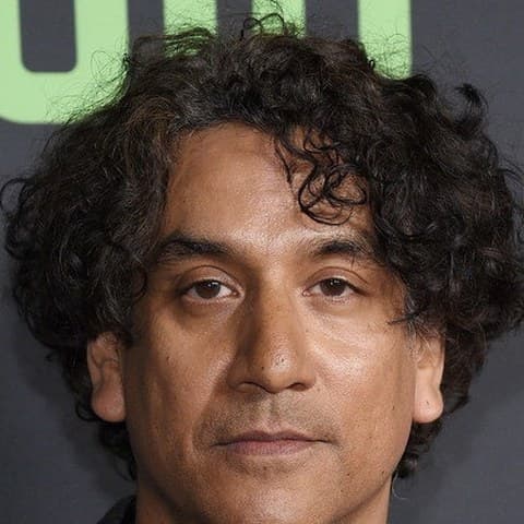 Naveen Andrews