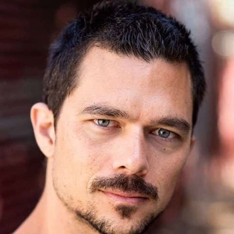 Luke Arnold