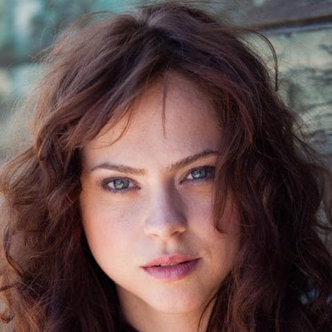 Fiona Dourif