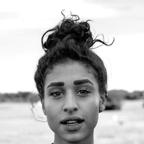 Lola Zackow