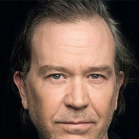 Timothy Hutton