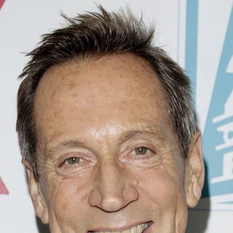 Jonathan Hyde