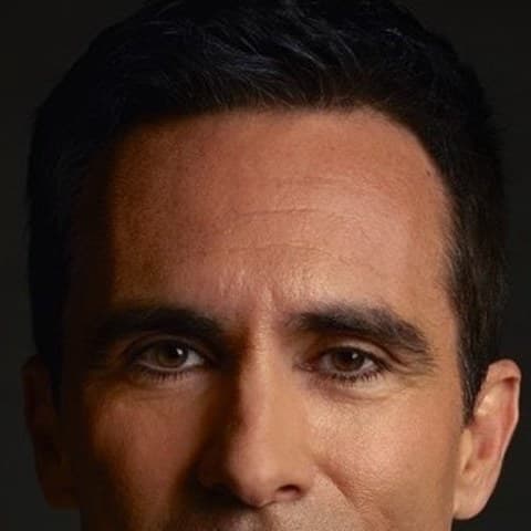 Nestor Carbonell