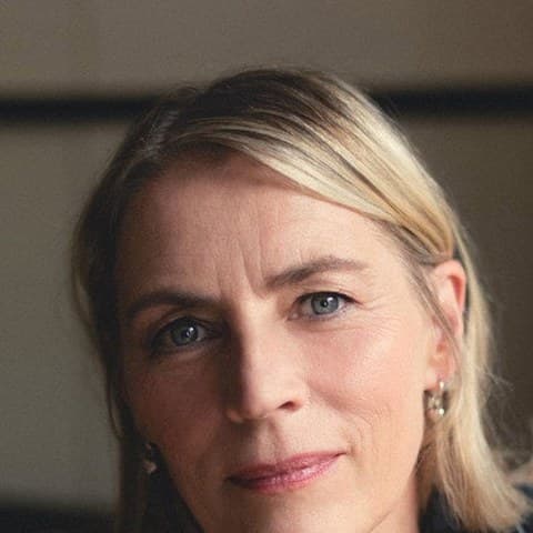 Saskia Reeves