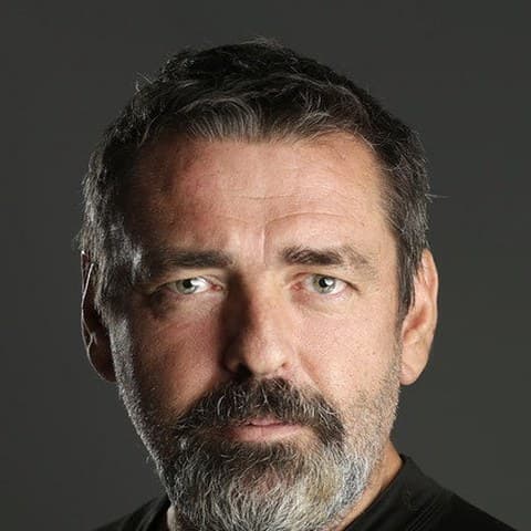 Angus Macfadyen