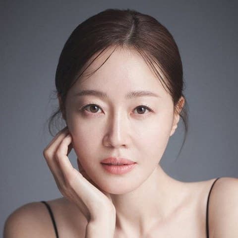Uhm Ji-won